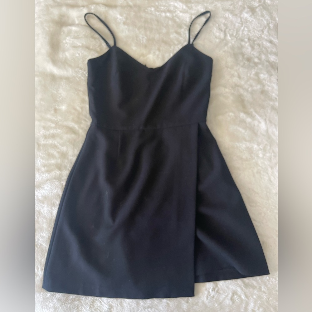 FRENCH CONNECTION Black
Asymmetric A Line Mini Dress